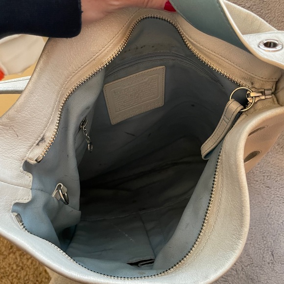 (RARE) polka dot Coach hobo shoulderbag - Picture 13 of 14